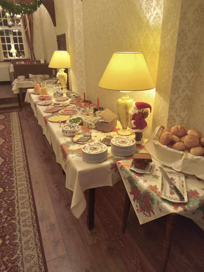 Hotel Graf Rolshausen Моншау Екстериор снимка