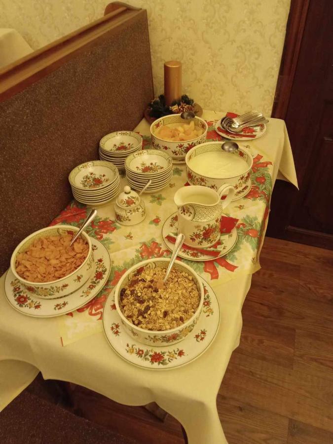 Hotel Graf Rolshausen Моншау Екстериор снимка