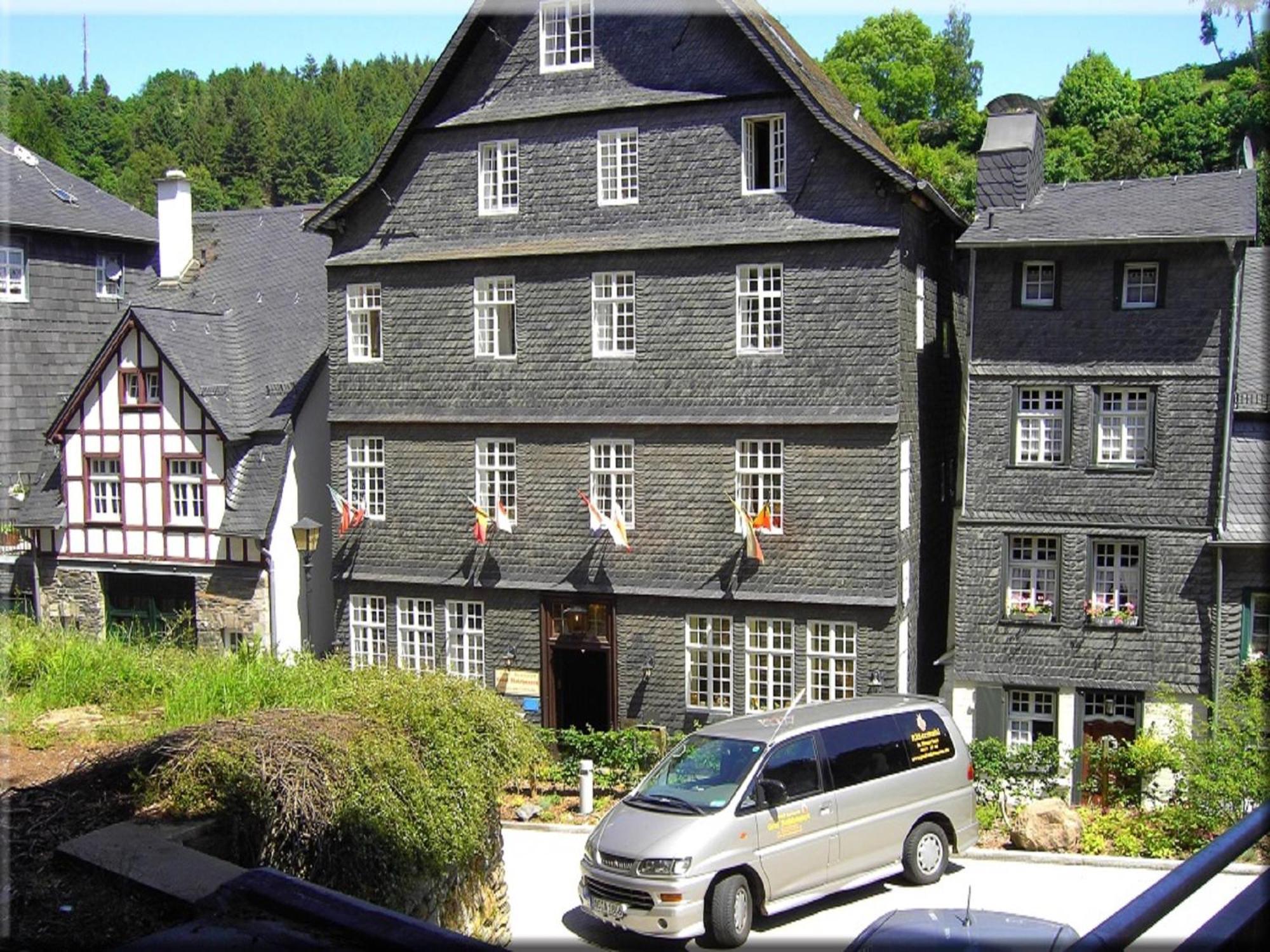Hotel Graf Rolshausen Моншау Екстериор снимка