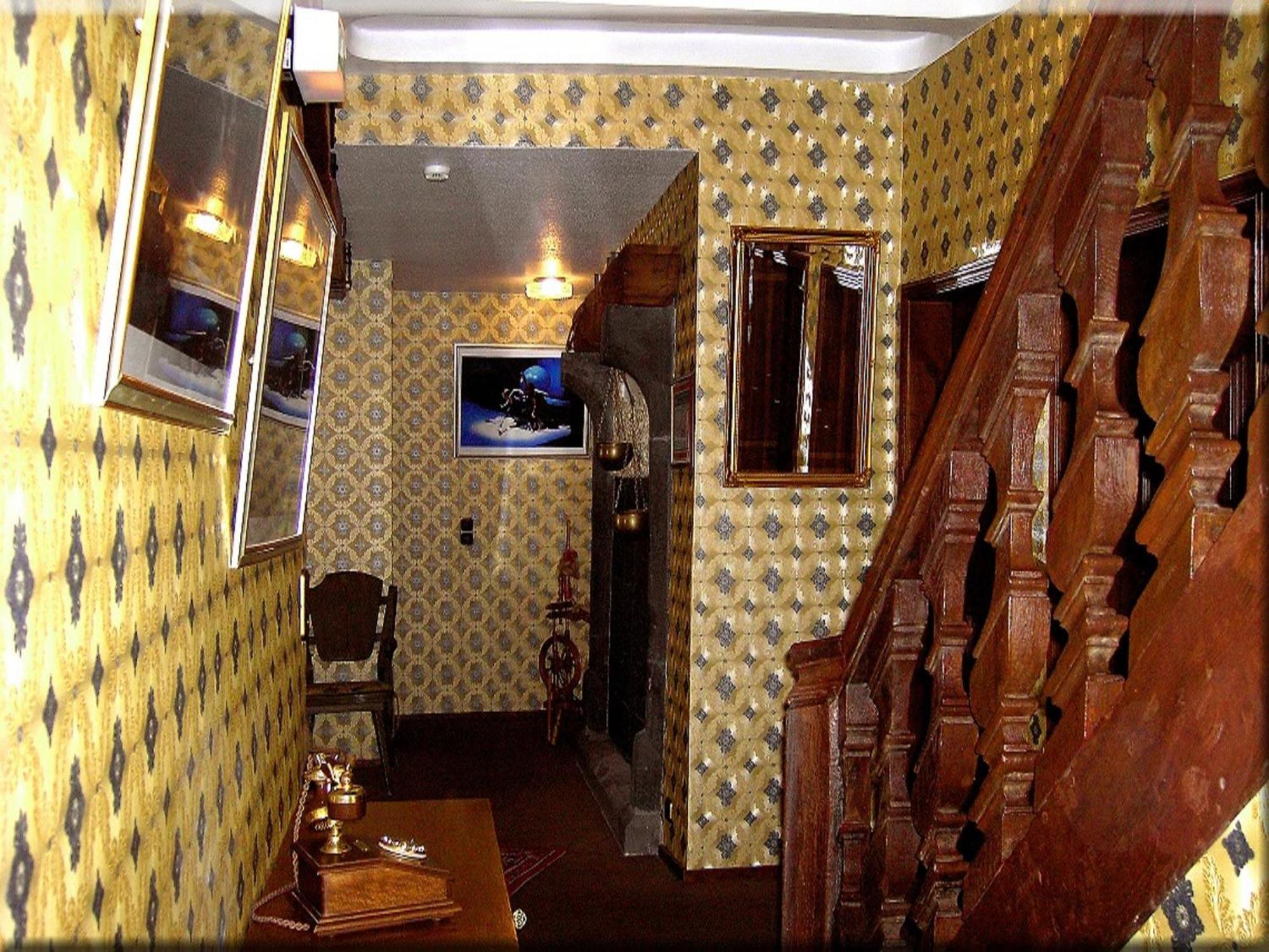 Hotel Graf Rolshausen Моншау Екстериор снимка