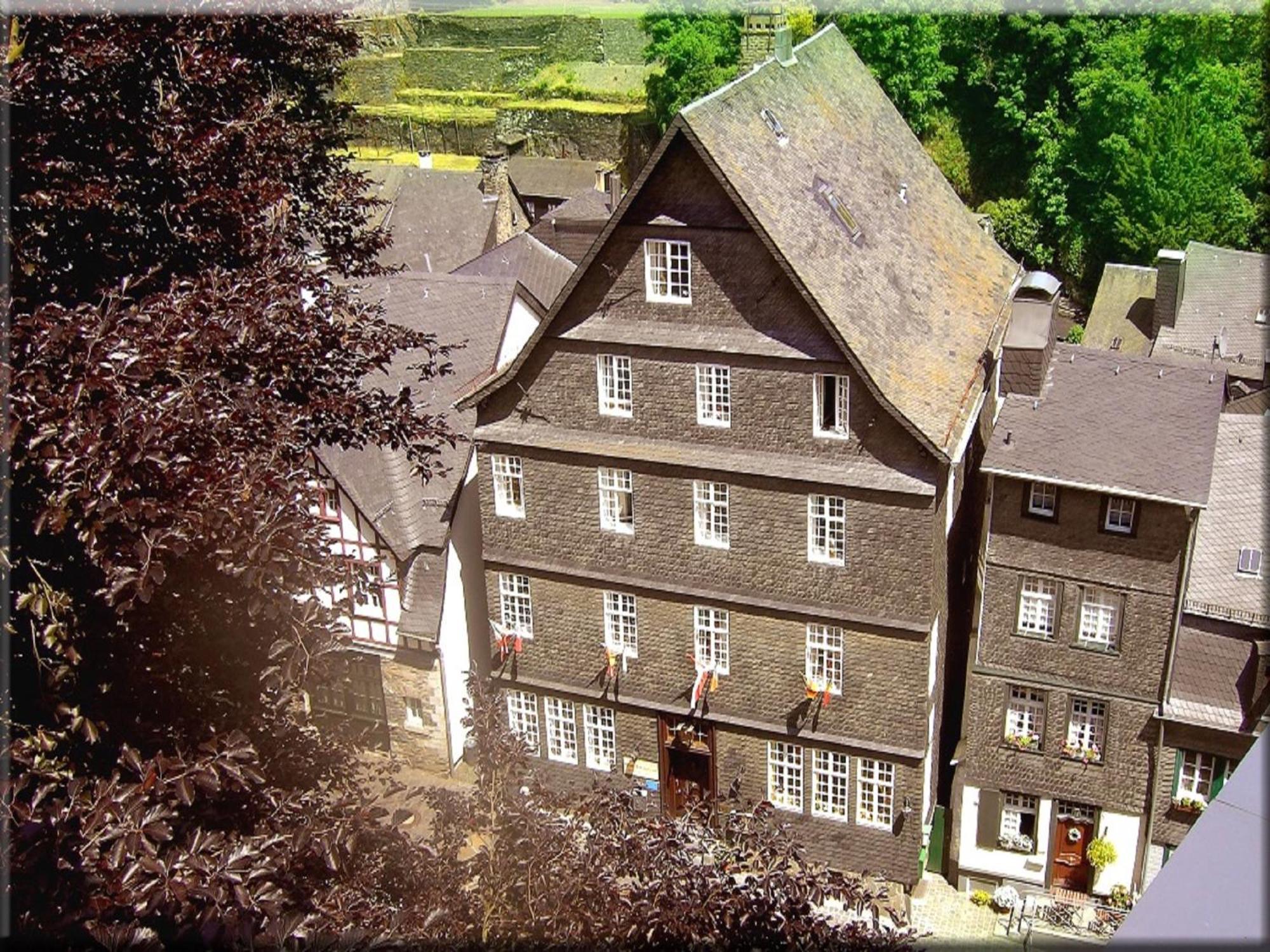 Hotel Graf Rolshausen Моншау Екстериор снимка