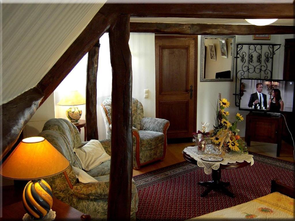 Hotel Graf Rolshausen Моншау Стая снимка