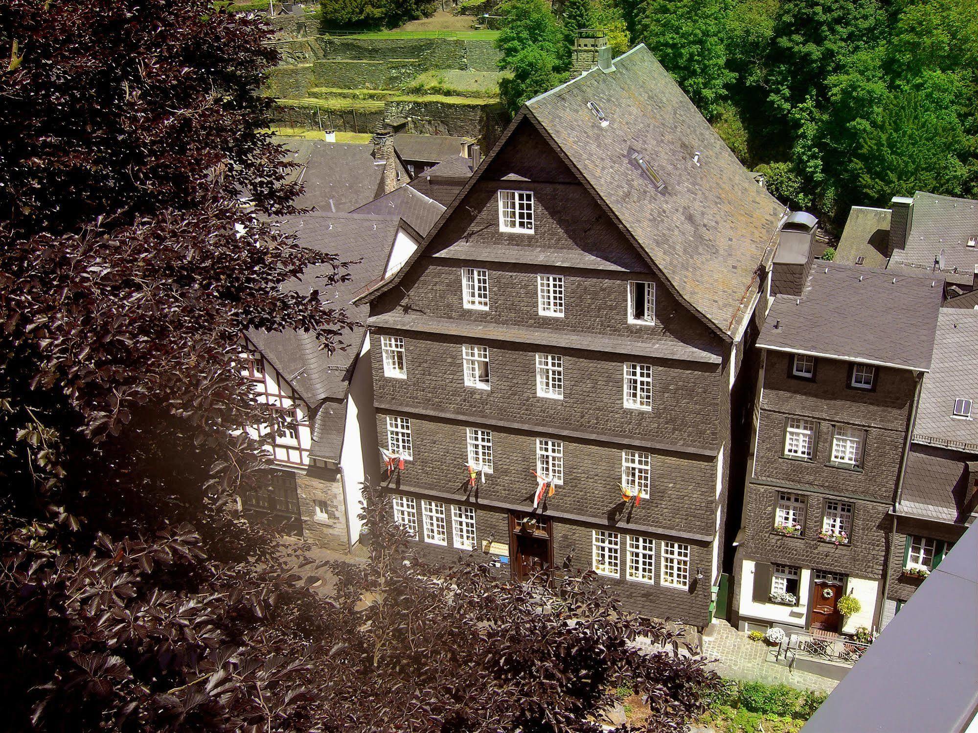 Hotel Graf Rolshausen Моншау Екстериор снимка