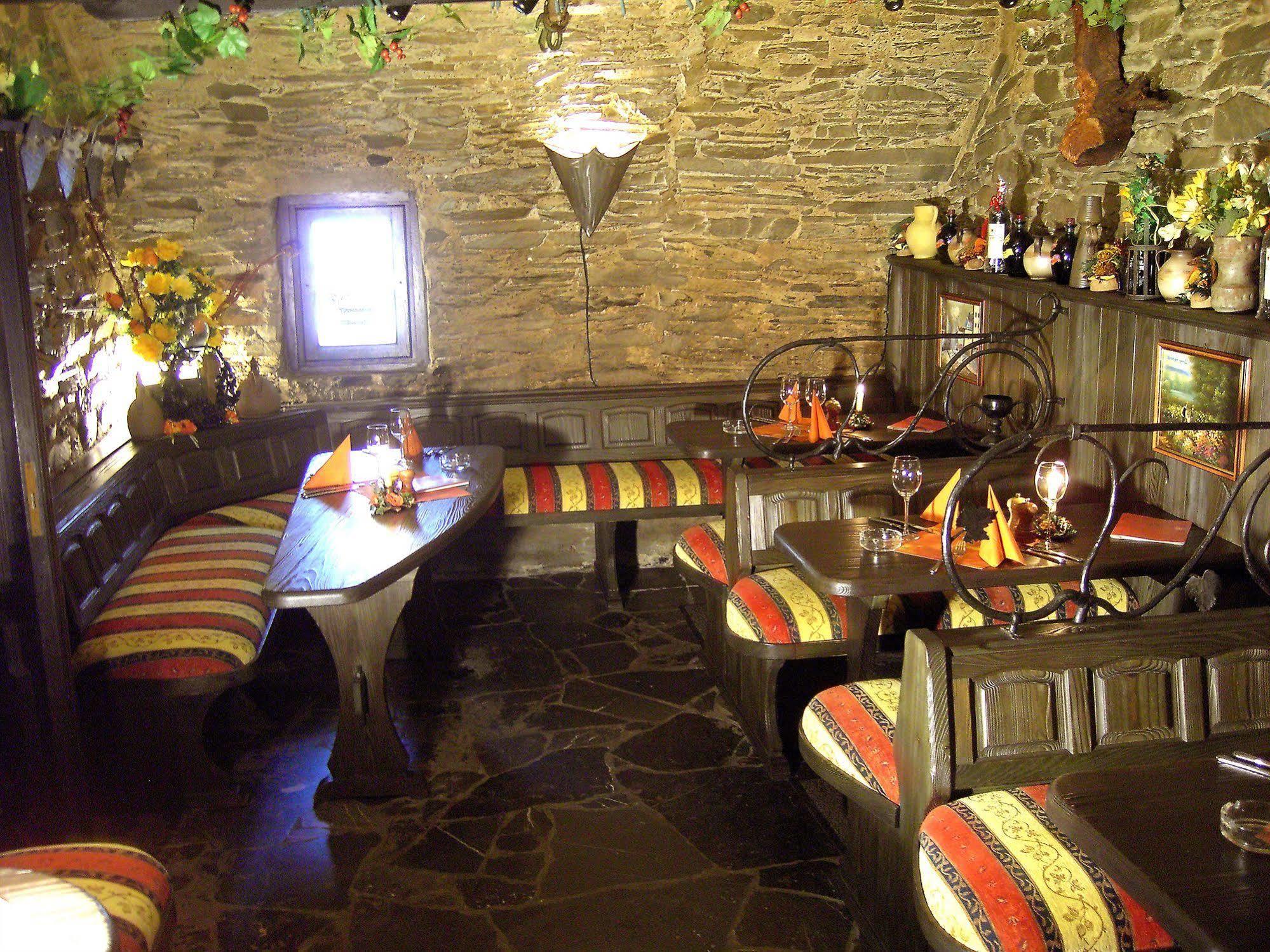 Hotel Graf Rolshausen Моншау Екстериор снимка